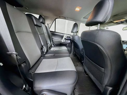 Used 2022 Toyota 4Runner SR5 Premium w/ Moonroof Package RWD image 30