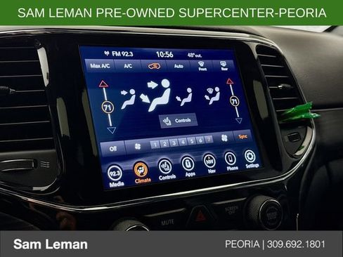 Used 2022 Jeep Grand Cherokee Laredo X image 16