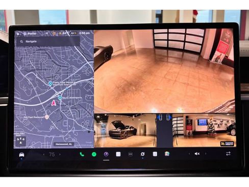 Used 2025 Tesla Model X image 33