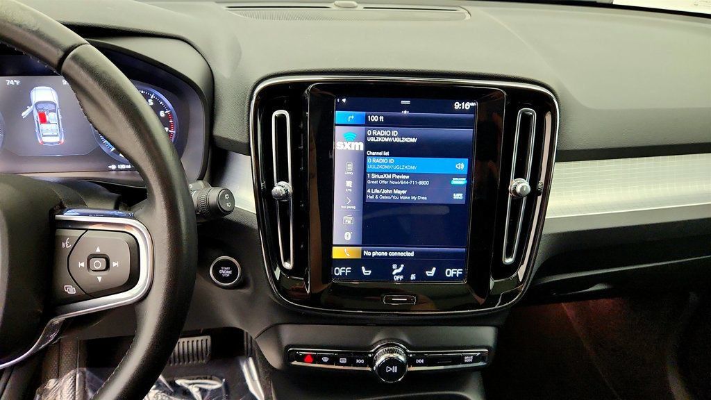 Used 2021 Volvo XC40 T5 Momentum w/ Premium Package AWD/4WD image 18