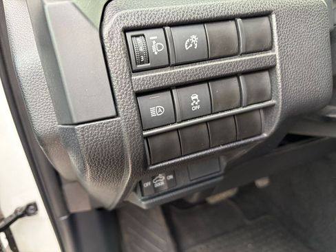 Used 2025 Toyota Tacoma SR image 30