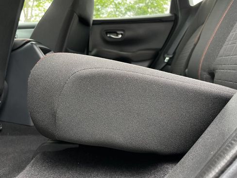 Used 2025 Honda HR-V Sport image 39
