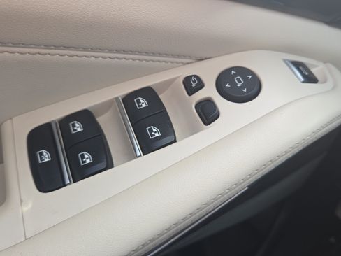 Used 2024 BMW X5 sDrive40i w/ Premium Package RWD image 39