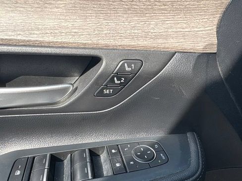 Used 2025 Toyota Grand Highlander AWD image 8
