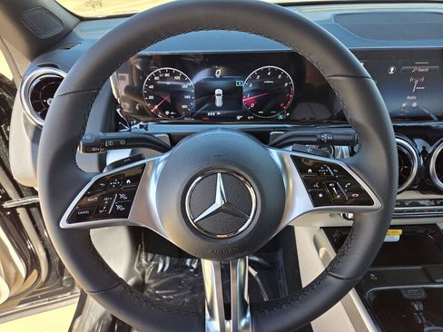 New 2026 Mercedes-Benz GLB 250 image 22