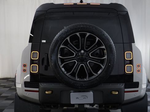 New 2026 Land Rover Defender 110 OCTA AWD/4WD image 20