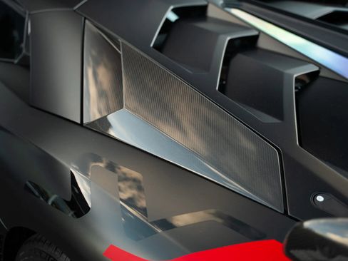 Used 2019 Lamborghini Aventador SVJ AWD/4WD image 30