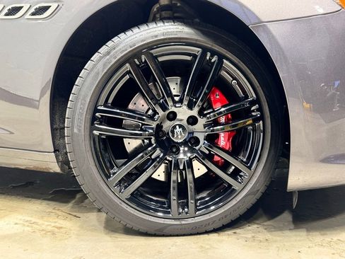 Used 2023 Maserati Quattroporte Modena Q4 image 13