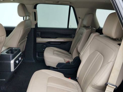 Used 2023 Ford Expedition Limited image 22
