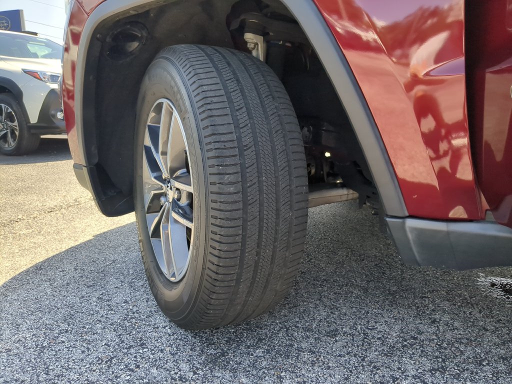 Used 2018 Jeep Grand Cherokee Limited w/ Trailer Tow Group IV RWD image 36