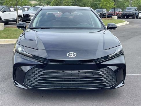 Used 2025 Toyota Camry LE FWD image 8