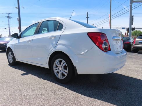 Used 2015 Chevrolet Sonic LT FWD image 3