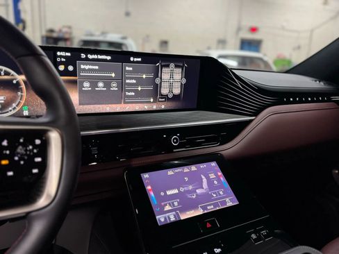 Used 2025 INFINITI QX80 Autograph w/ Premium Cargo Package image 14