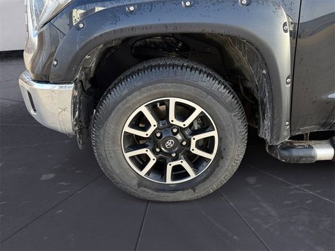 Used 2018 Toyota Tundra Limited image 14