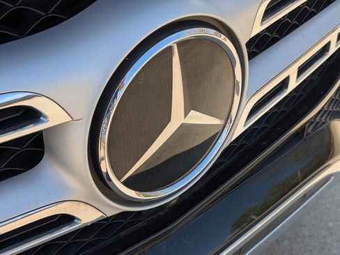 Used 2021 Mercedes-Benz GLS 450 4MATIC image 5