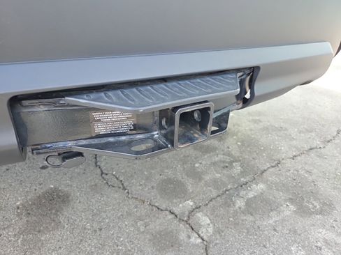 Used 2022 Toyota Highlander XLE image 13