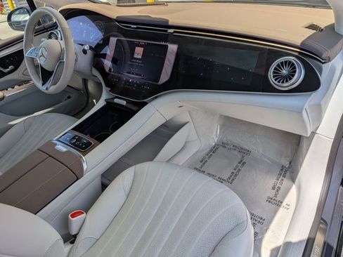 Certified 2023 Mercedes-Benz EQS 580 4MATIC Sedan image 23