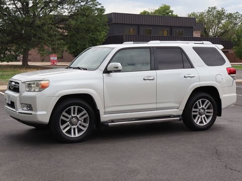 Used 2011 Toyota 4Runner Limited AWD/4WD image 10