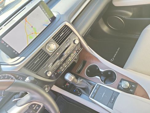 Used 2022 Lexus RX 350L Premium w/ Premium Package image 40