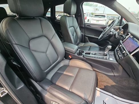 Used 2021 Porsche Macan S AWD/4WD image 30