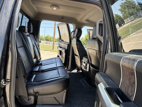 Used 2019 Ford F250 Lariat w/ Lariat Value Package AWD/4WD image 14