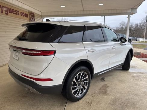 Used 2022 Lincoln Corsair AWD w/ Equipment Group 101A image 8