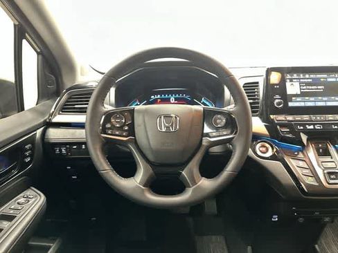 Certified 2023 Honda Odyssey Touring image 14