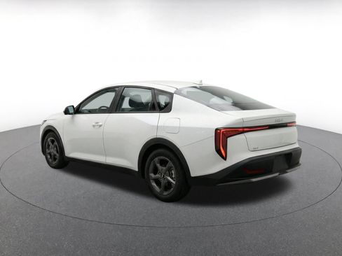 Used 2025 Kia K4 FWD image 7