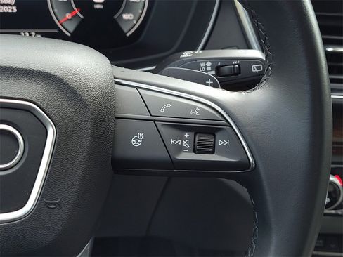 Used 2022 Audi Q5 2.0T Premium Plus w/ Premium Plus Package image 26