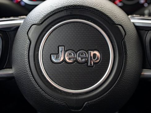 Used 2020 Jeep Wrangler Unlimited Rubicon image 25