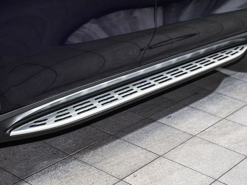 Used 2022 Mercedes-Benz GLS 450 4MATIC w/ AMG Line Exterior image 92