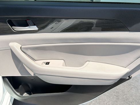 Used 2019 Hyundai Sonata Limited image 31