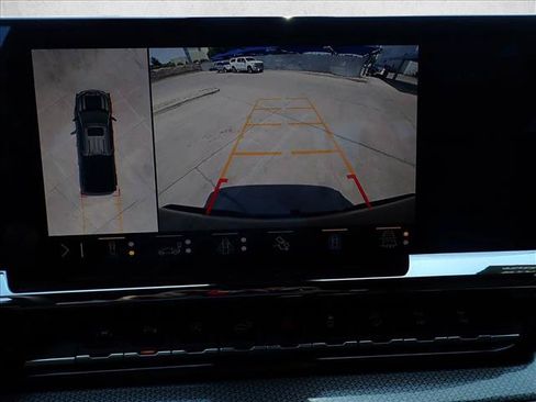 Used 2023 Chevrolet Silverado 1500 ZR2 w/ Technology Package AWD/4WD image 21