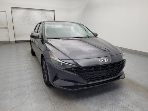 Used 2022 Hyundai Elantra SEL image 14
