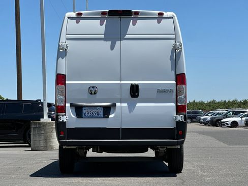 Used 2025 RAM ProMaster 2500 w/ Convenience Group FWD image 5
