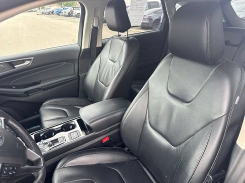 Used 2020 Ford Edge Titanium AWD/4WD image 12