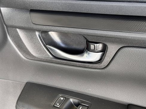 Used 2025 Honda CR-V Sport image 28