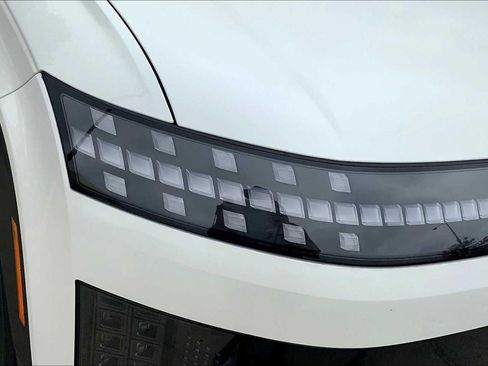 New 2026 Hyundai Ioniq 9 SE image 13