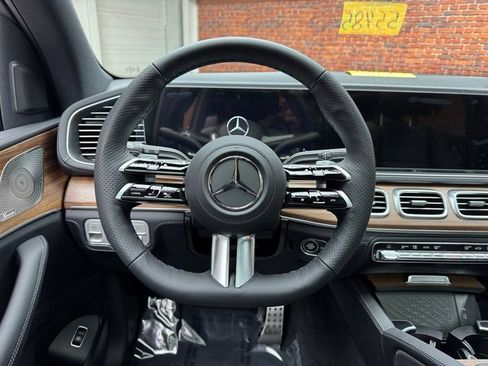 New 2025 Mercedes-Benz GLS 580 4MATIC image 14