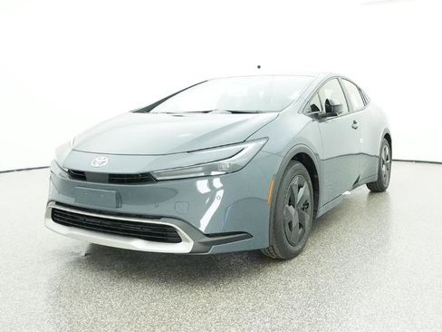 New 2026 Toyota Prius Plug-In Hybrid image 4