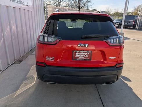Used 2021 Jeep Cherokee Latitude Lux w/ Comfort/Convenience Group AWD/4WD image 25