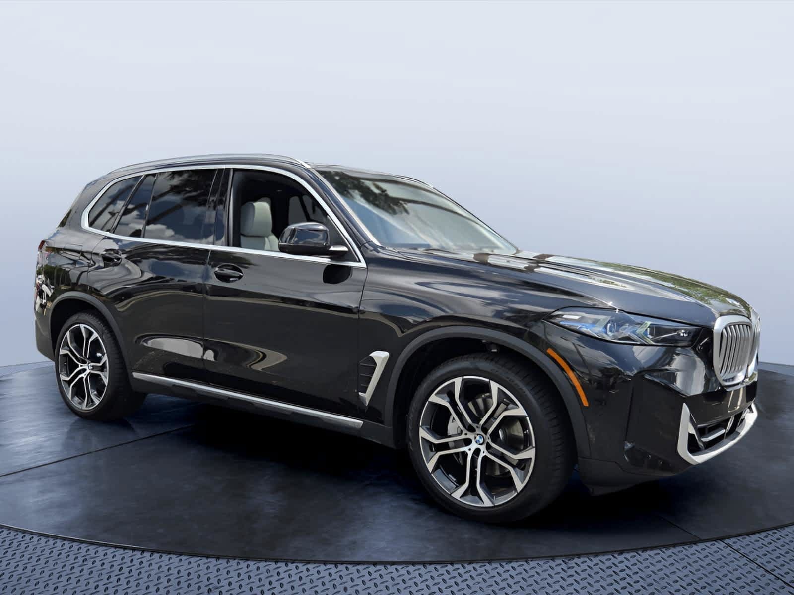 Used 2024 BMW X5 xDrive40i w/ Premium Package AWD/4WD image 1