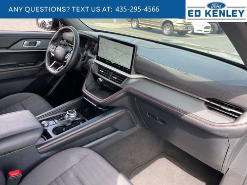 Used 2025 Ford Explorer ST-Line AWD/4WD image 29