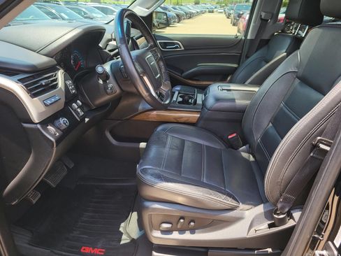 Used 2019 GMC Yukon Denali w/ Denali Ultimate Package RWD image 22
