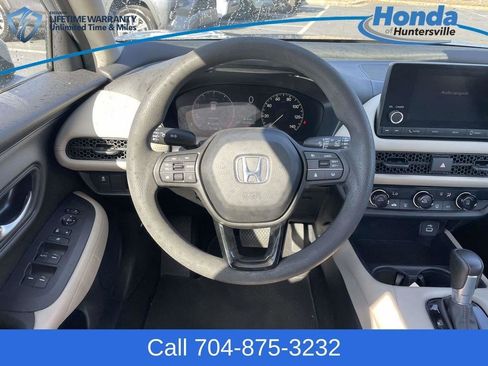 Used 2023 Honda HR-V LX image 23