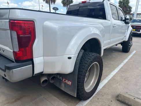 Used 2019 Ford F450 Lariat w/ Lariat Ultimate Package AWD/4WD image 3