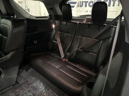 Used 2023 Ford Explorer XLT w/ Equipment Group 202A image 24