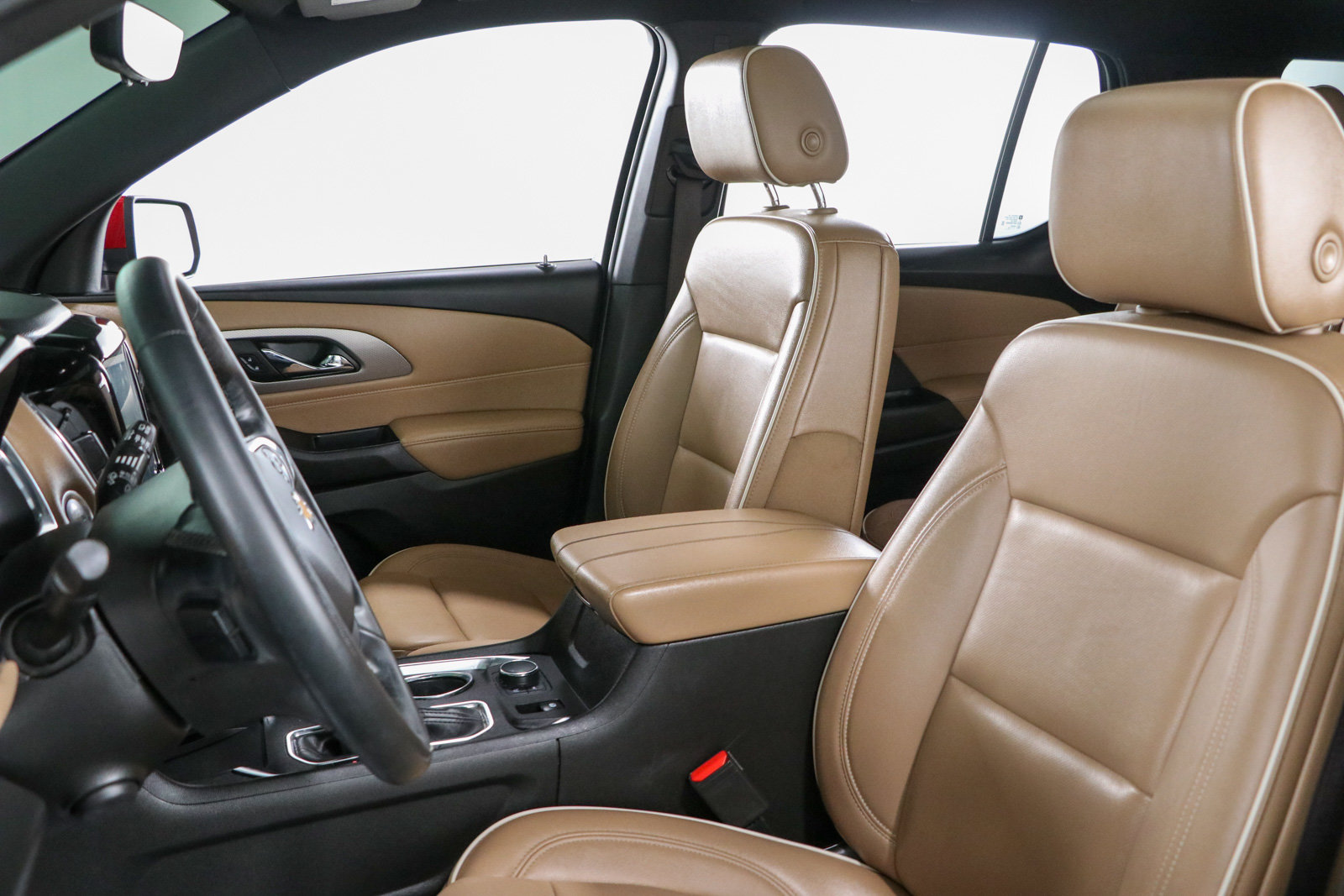 Used 2023 Chevrolet Traverse Premier w/ LPO, Floor Liner Package FWD image 26