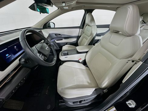 Used 2024 Nissan Ariya AWD image 13