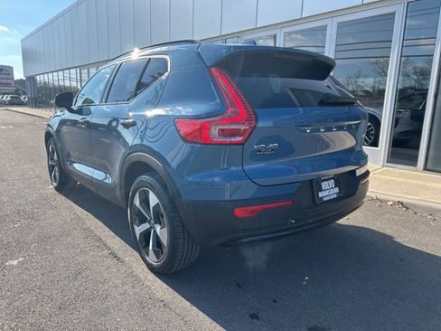 Certified 2025 Volvo XC40 B5 Plus AWD/4WD image 3